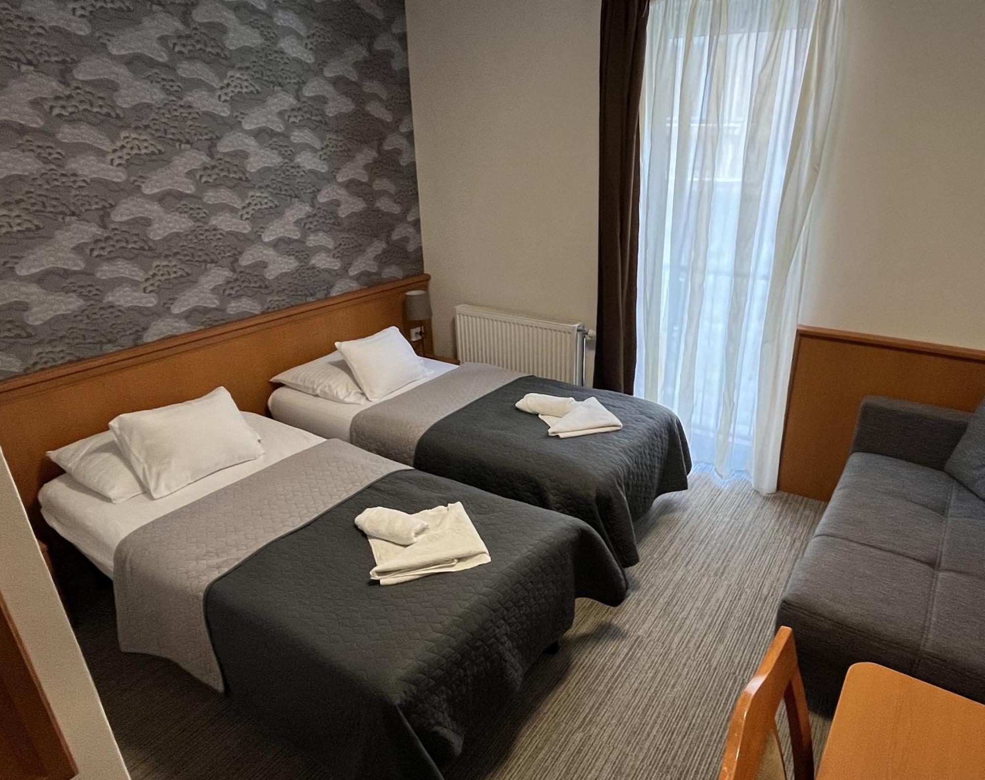 Koenig Hotel Pecs Ngoại thất bức ảnh