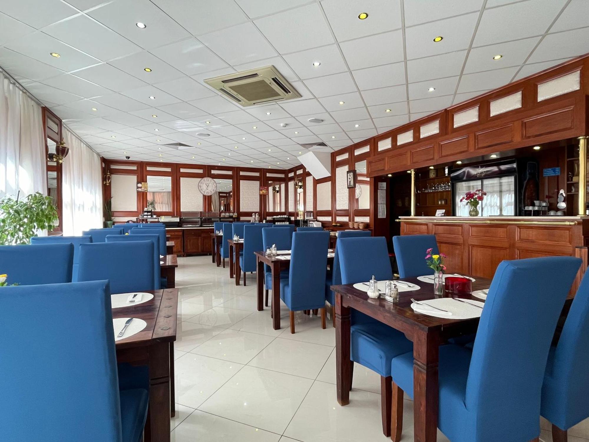 Koenig Hotel Pecs Ngoại thất bức ảnh